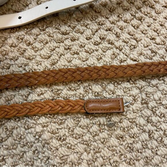 Lot of 6‎ Ladies Skinny Belts Various Styles Size Medium to Large - Picture 16 of 16